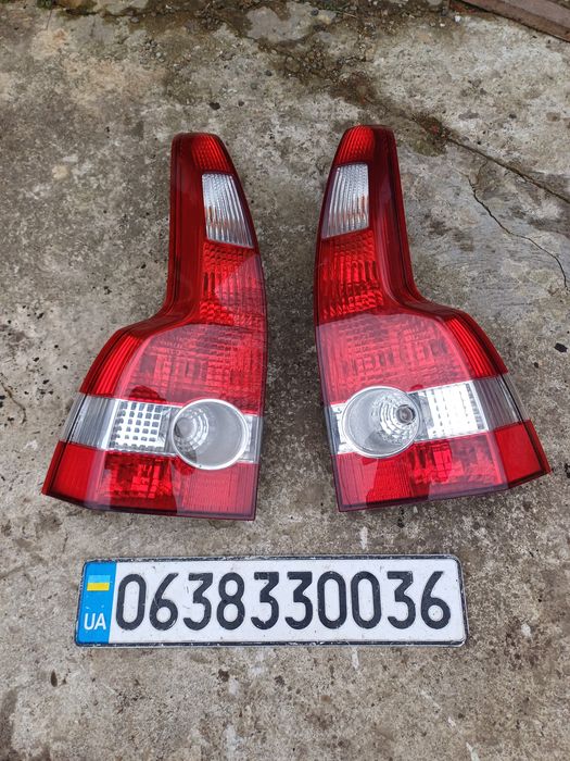 Volvo V50 дорест універсал задні стопи ліхтарі фанарі задні фари