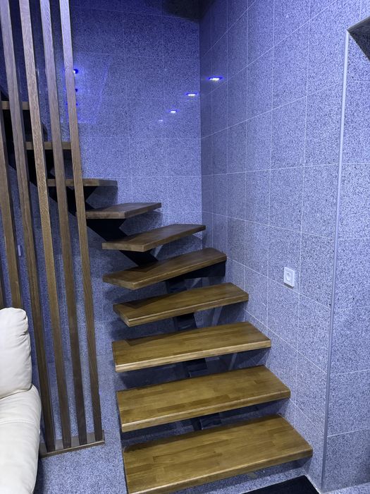 Оренда Дома Три Этажа + Парковка + Камуналка