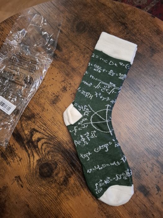 Skarpety męskie we wzory matematyczne