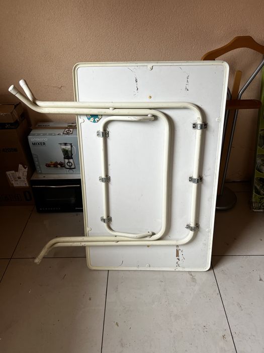 Складний пластиковий стіл білий 110×70 см