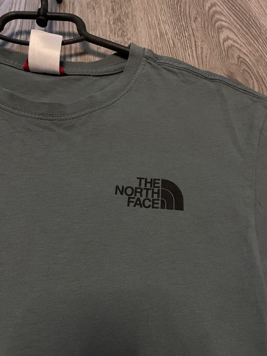 Футболка The North Face