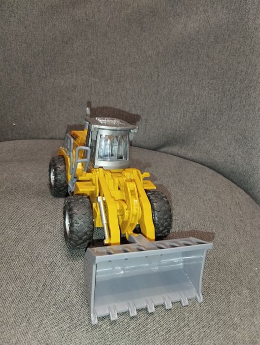 Бульдозер на радіокеровані