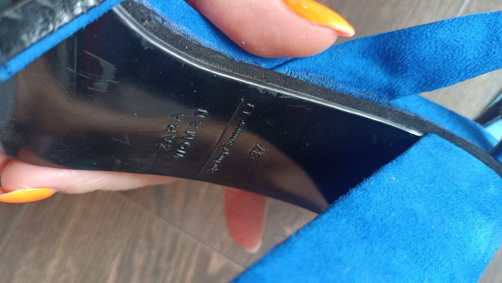 Sandały na słupku 36,5-37 Zara