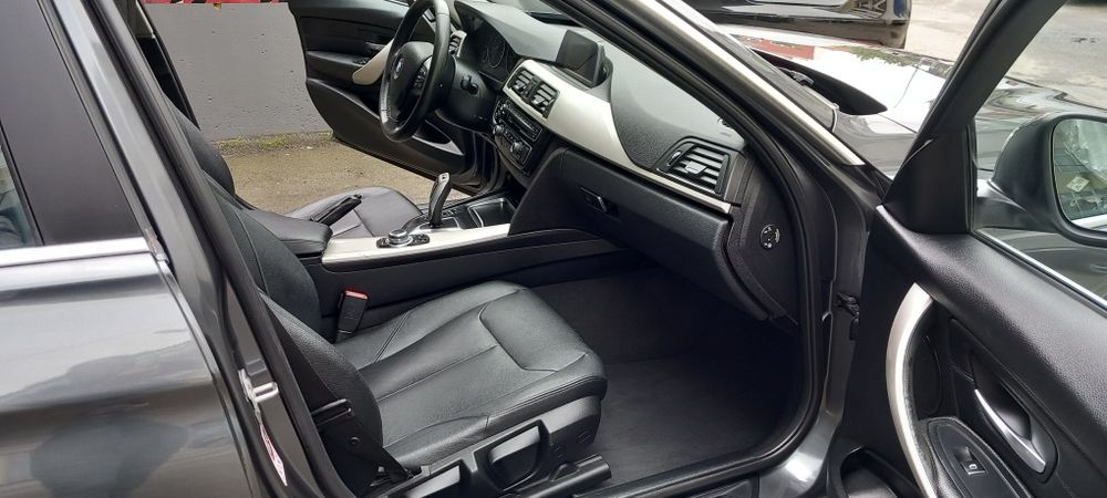 BMW 318D Touring Auto Nacional