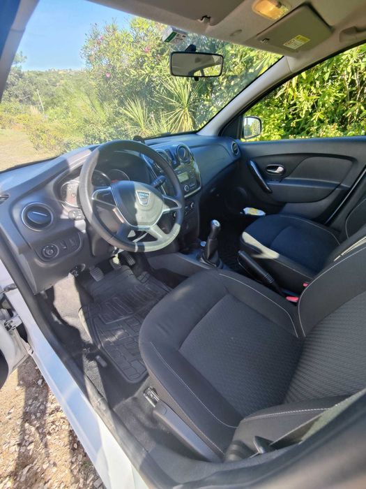 Dacia Sandero 2019 | Imaculado | Revisões na Marca