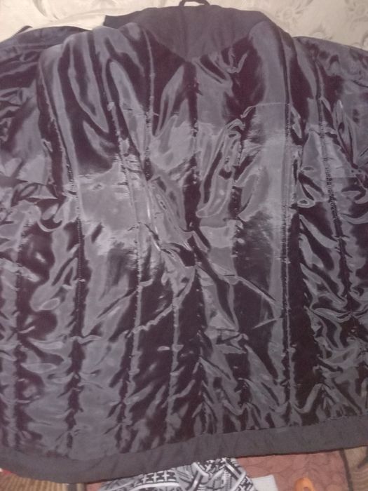 Продам фирменную куртку Boss.