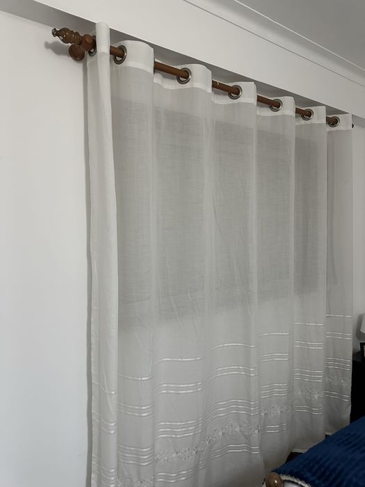 Cortinas brancas