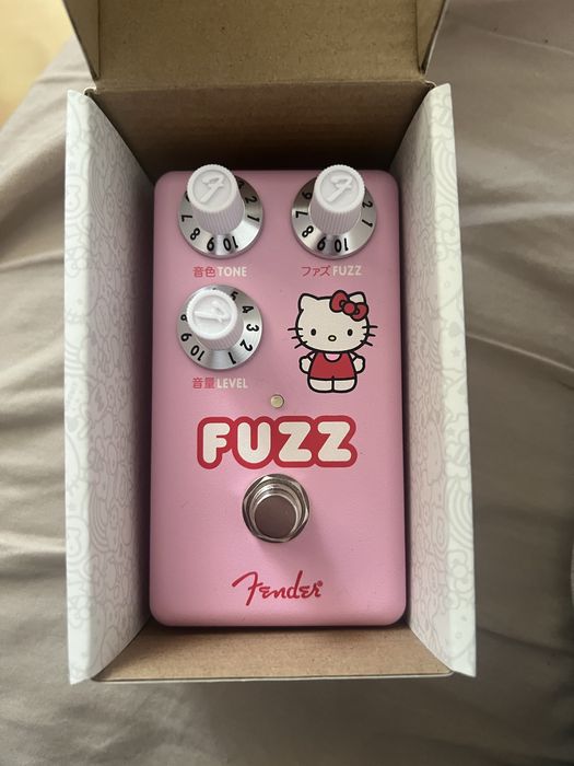 Fender X Hello Kitty Fuzz: 8 499 грн. - Аксесуари для