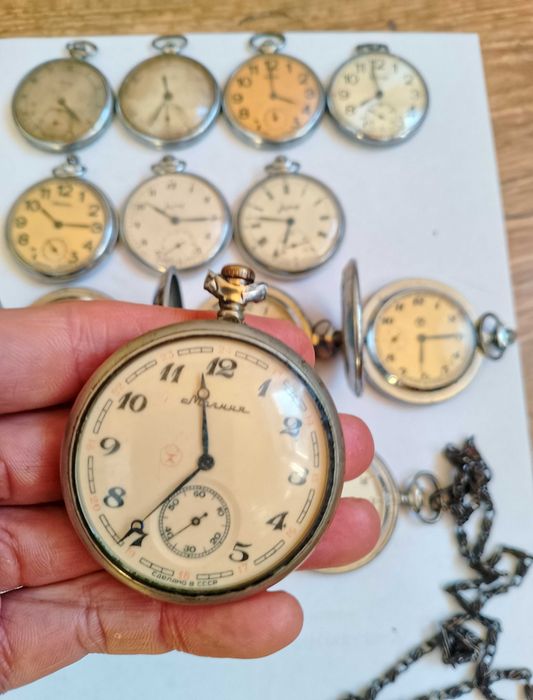 Советские карманные часы Молния Парусник