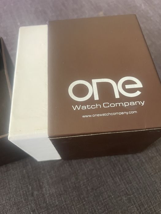 Relogio one doutado com caixa original