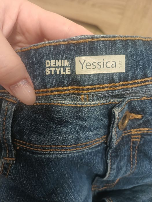 Damskie jeansowe spodnie rybaczki denim style C&A