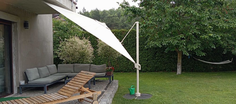 Parasol ogrodowy z regulowanym daszkiem 3m