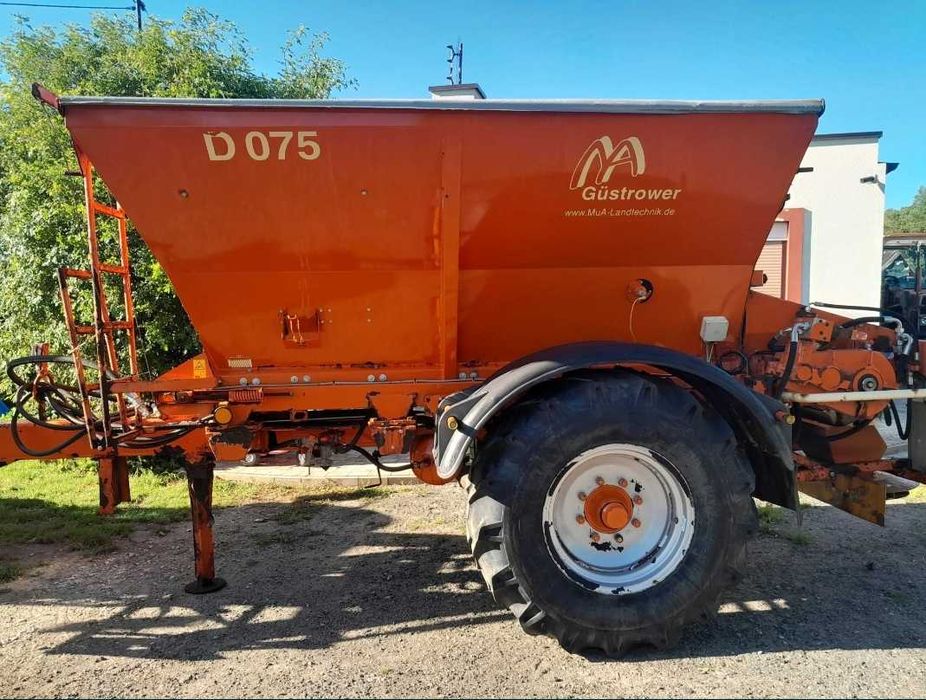 Rozsiewacz piasku i soli Gustrower D075