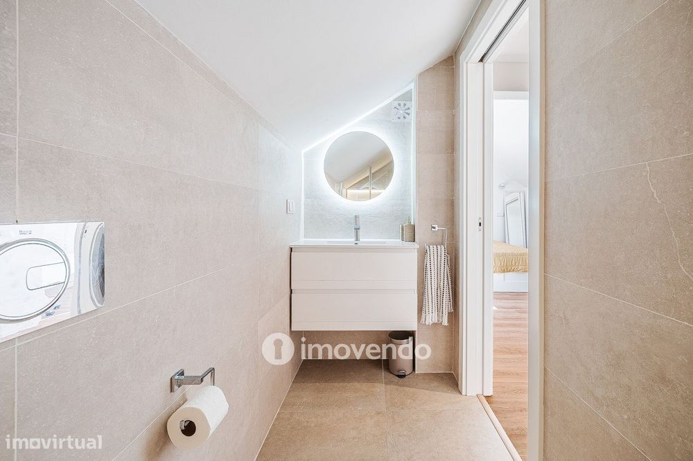 Moradia T3+1 moderna, com garagem e áreas amplas, em Alcochete