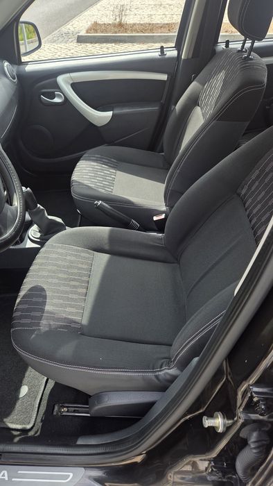 Dacia Sandero 1.2 16 v  75cv