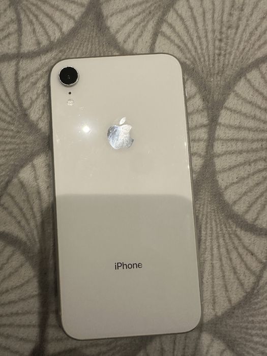 Iphone XR 64Gb 77% de bateria