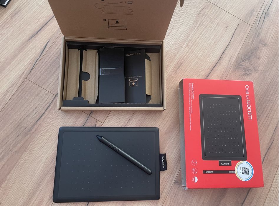 Графічний планшет Wacom One by Medium Black