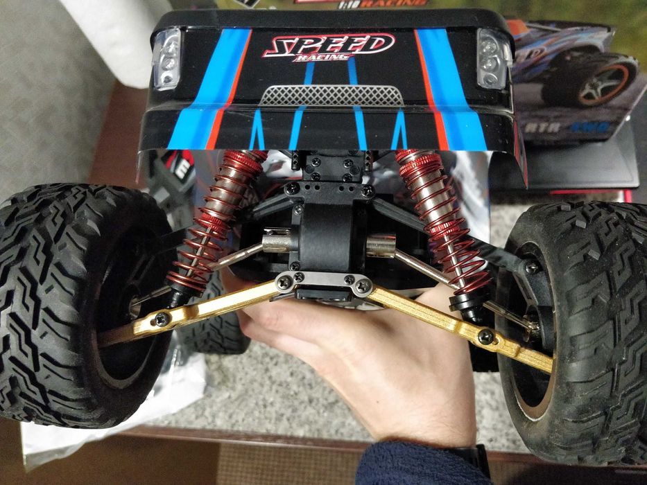 RC машинка WLtoys 104009 1/10 4x4 rc з LED підсвіткою Нова в коробці