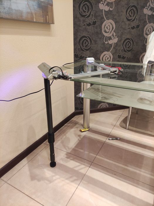 Стеклянный стол ремонт ножек