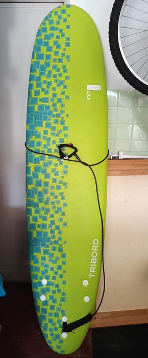 Prancha longborde como nova e com capa conforme foto.