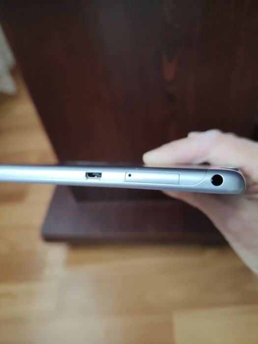 Продам планшет HUAWEI.