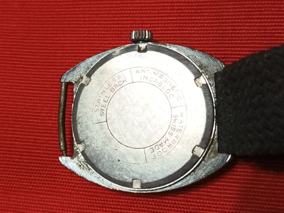 Relógio a corda  Signo 17 rubis
