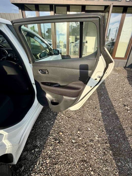 Nissan leaf 40 гарний стан