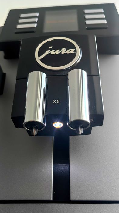 Expres Profesjonalny JURA X6 w idealnym stanie