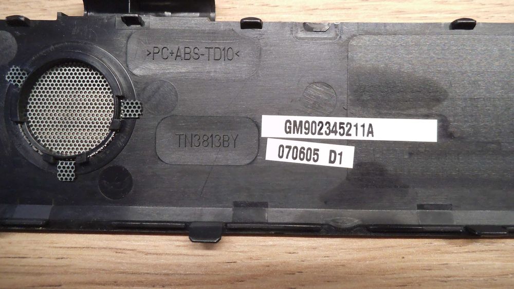 Zaślepka zawiasów Toshiba Tecra S4