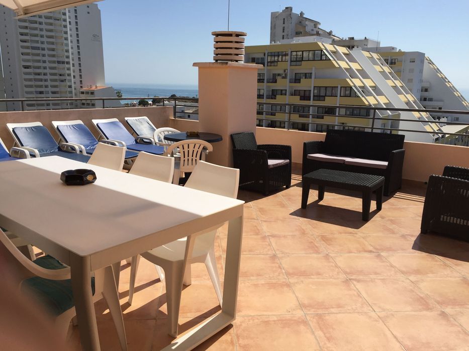 Aluga-se apartamento T3 Praia da Rocha Portimão