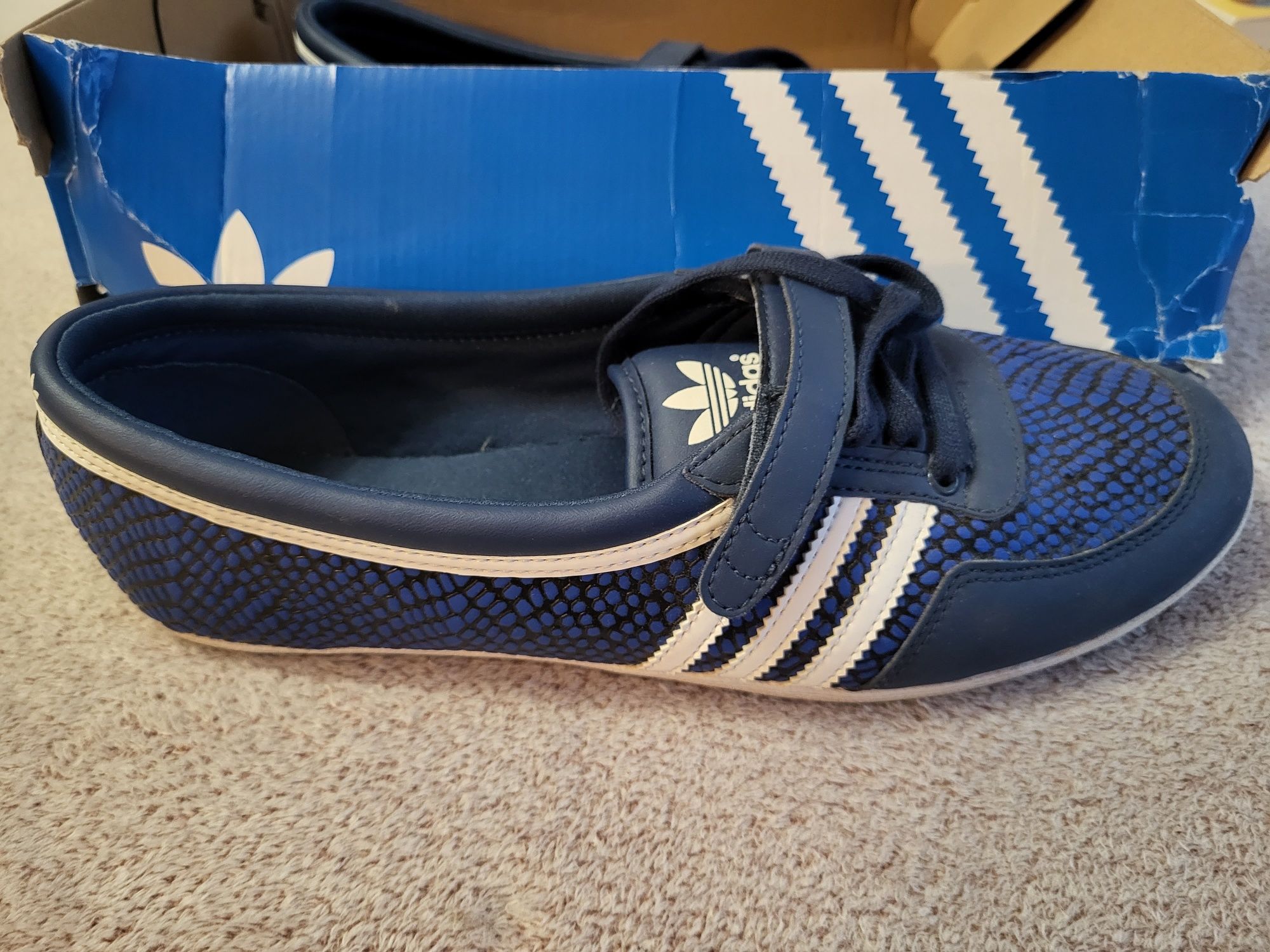 Adidas concord round w hot sale