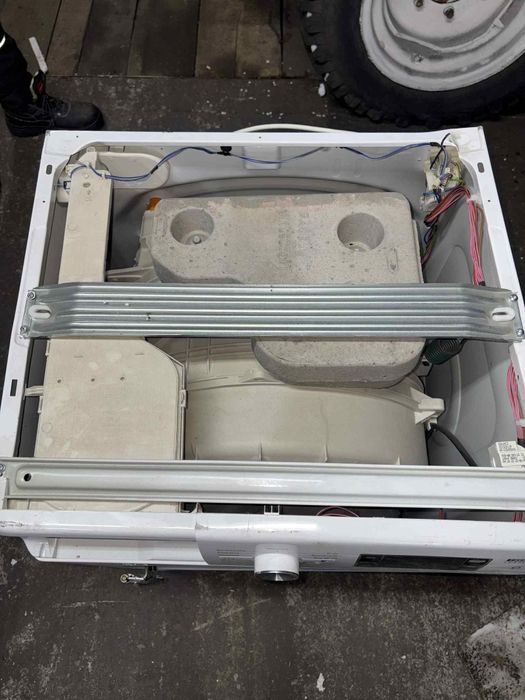 Pralka parowa uszkodzona