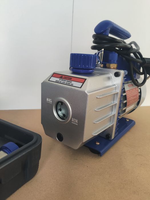 Bomba de vacuo 4CFM débito 100litros + mala com manometros. NOVO.