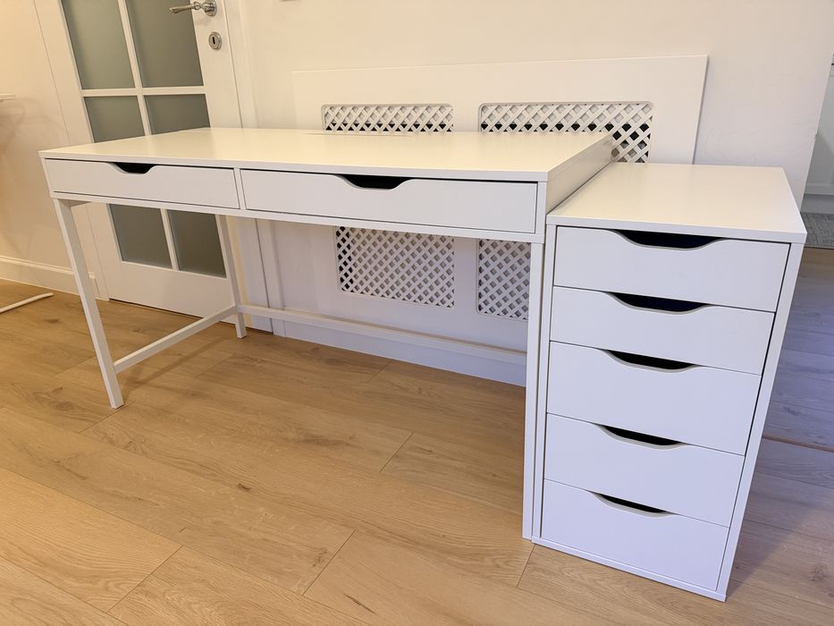 Biurko IKEA ALEX 132 cm – nowoczesne, pojemne, idealne do pracy i nauki