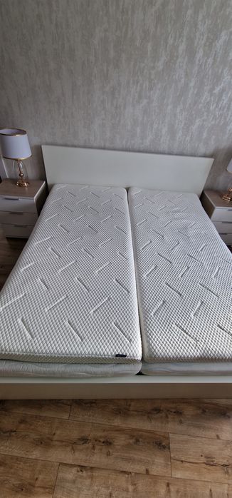 Łóżko Ikea Malm z szufladami