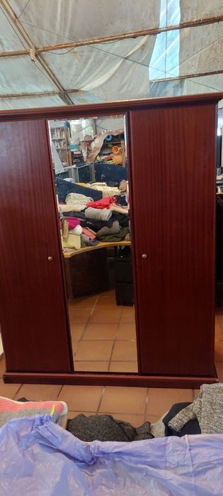 Roupeiro de 3 portas