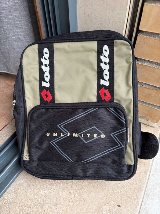 Mochila Preta/Bege "Lotto"