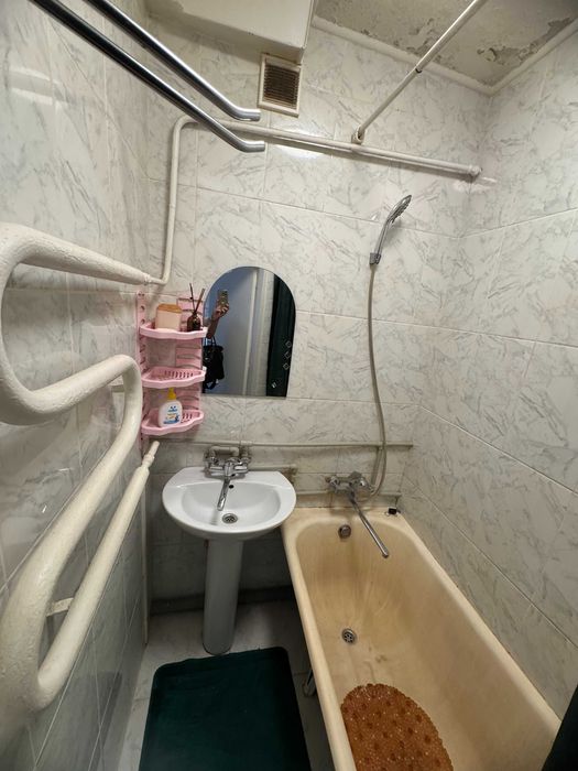 Продам 3-х квартиру Павлово Поле, метро 23 Августа, ул. Клочковская