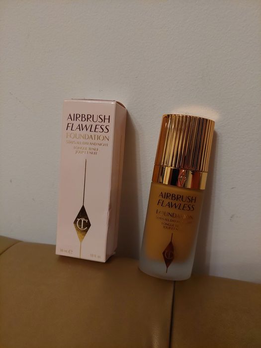 Podkład Airbrusch Charlotte Tilbury