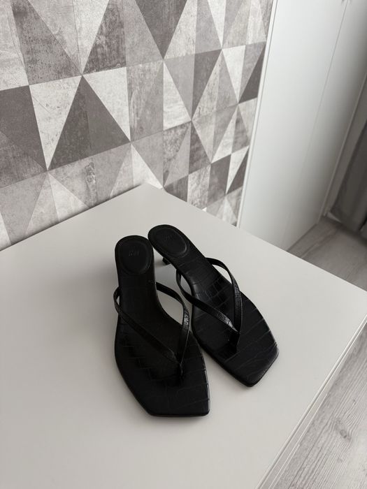 Босоніжки kitten heels H&M