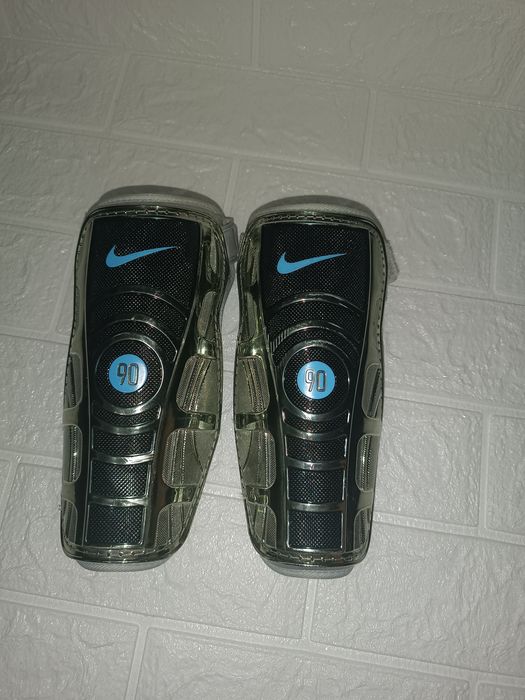 Щитки для футболу Nike