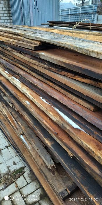 Дрова сосновые. Попиленные на чурки.