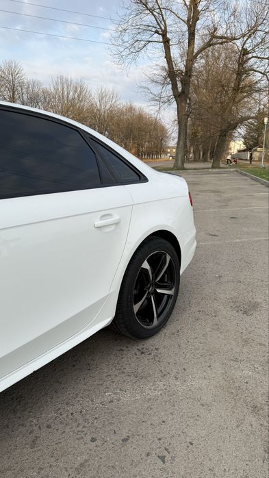 Продам Audi A4 B8 FL
