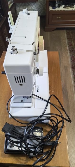 grandmaさま専用 Швейна машинка Yamata Family FY811 — майже нова!: 4 700 грн