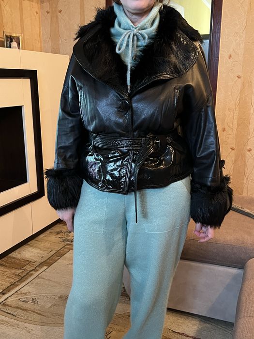 Кожаная куртка женская с мехом бобра