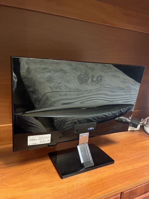 Монітор LG Flatron E2360S-PN (23”)