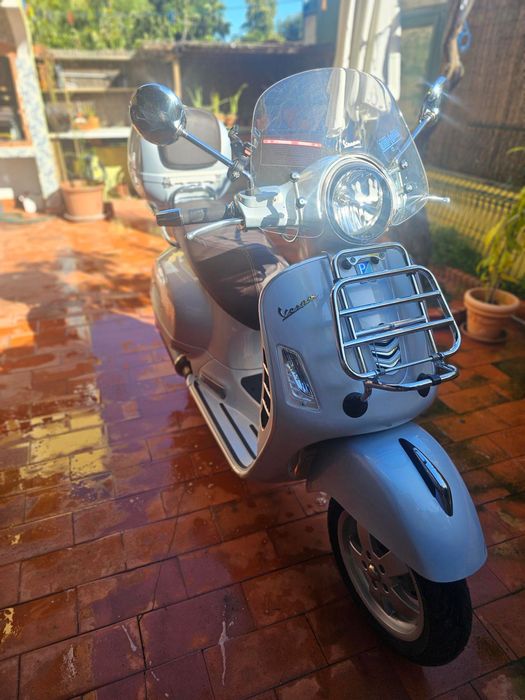 Vespa GTS 300ie ABS Touring com 5300 km
