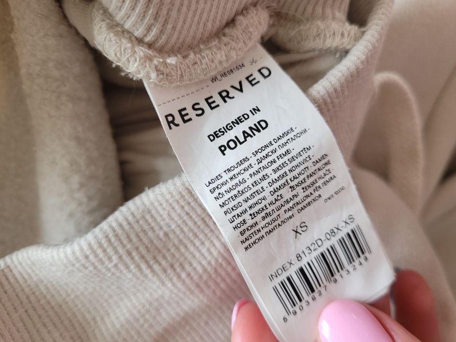 Spodnie dresowe reserved premium