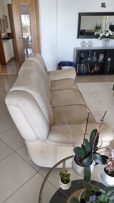 Sofá de 3 lugares com relax em pele genuína chateau d'ax