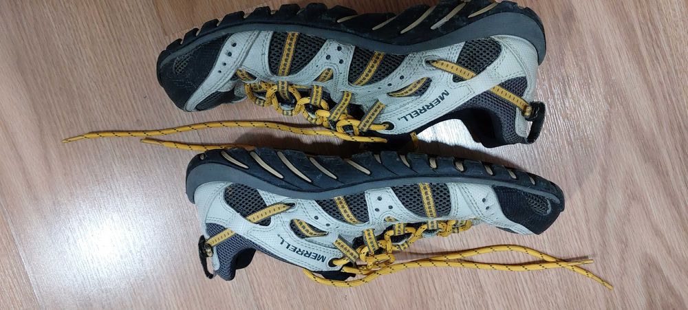 Ténis/Sapatinhas Merrell nº 41.5 - Excelente Estado